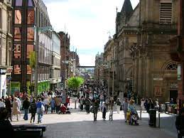 Living in Glasgow : A student’s guide to studying in UK
